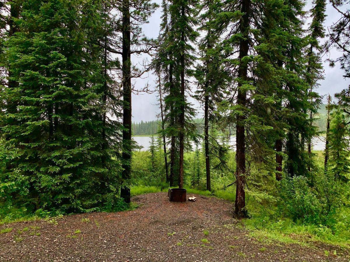 Schott'S Lake Conference & Resort Sundre 外观 照片