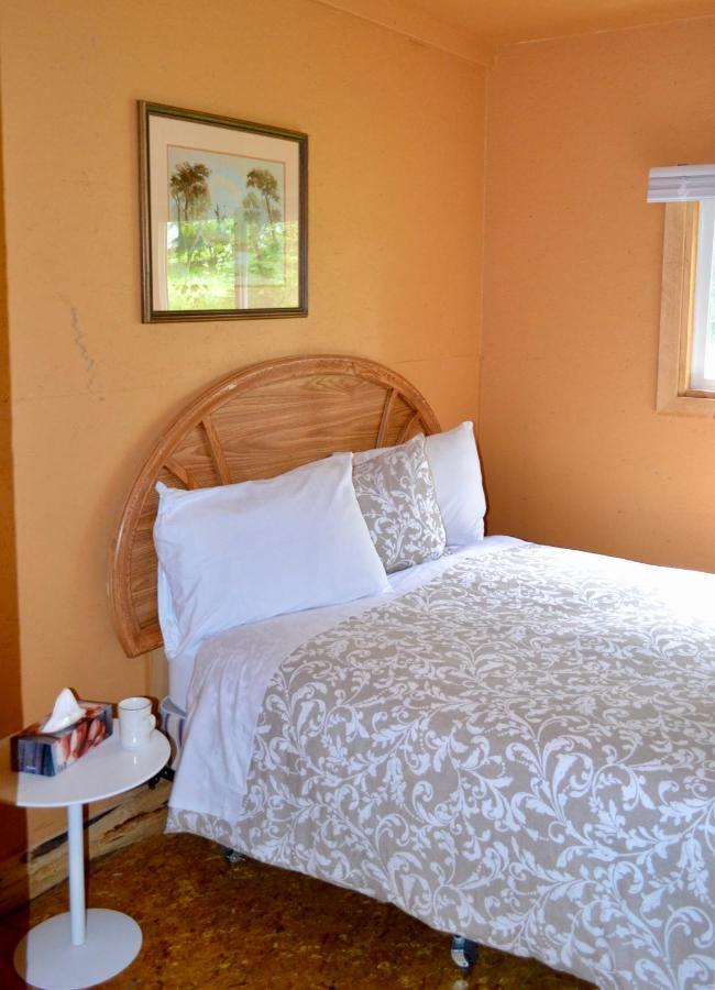 Schott'S Lake Conference & Resort Sundre 外观 照片